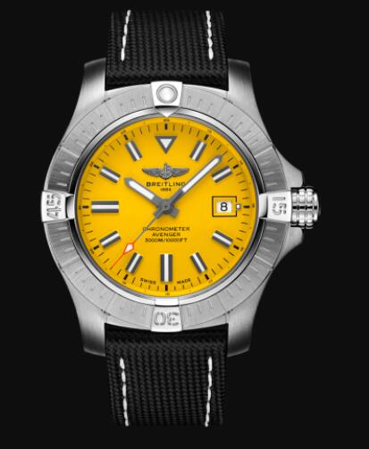 Review Replica Breitling Avenger Automatic 45 Seawolf Stainless Steel - Yellow Watch A17319101I1X1