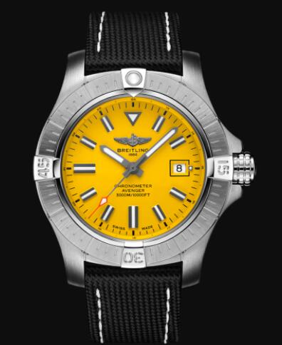 Review Replica Breitling Avenger Automatic 45 Seawolf Stainless Steel - Yellow Watch A17319101I1X2